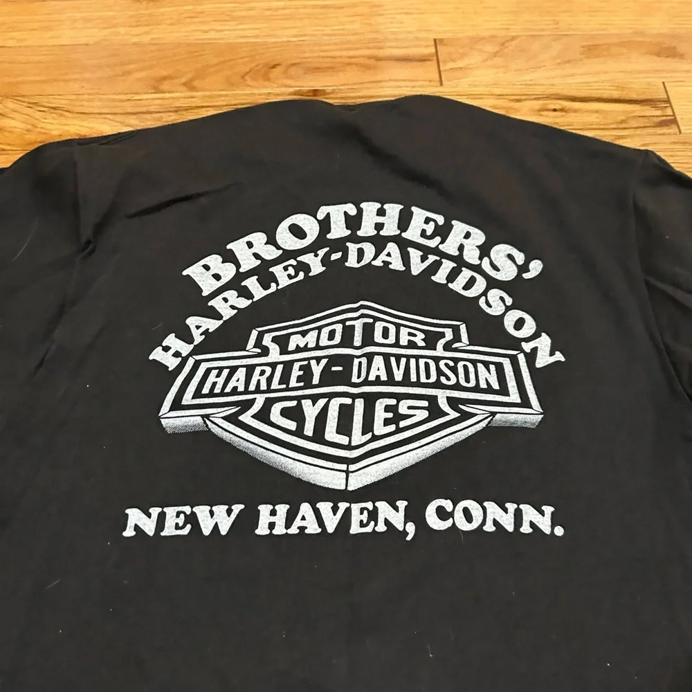 Harley-Davidson Black Tee with Motorcycle Graphic - Picture 4 of 7